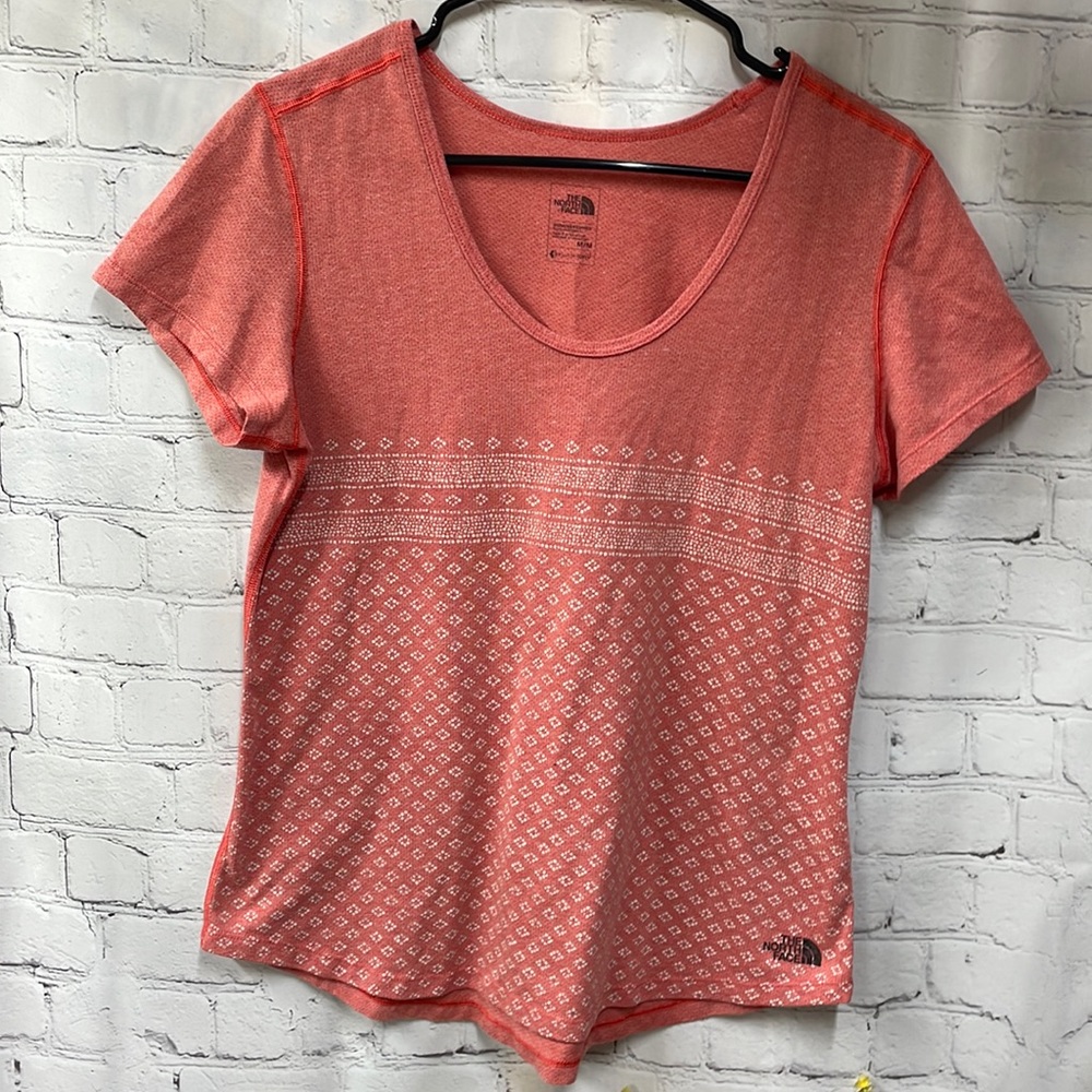 The North Face Flash Dry Coral medium top